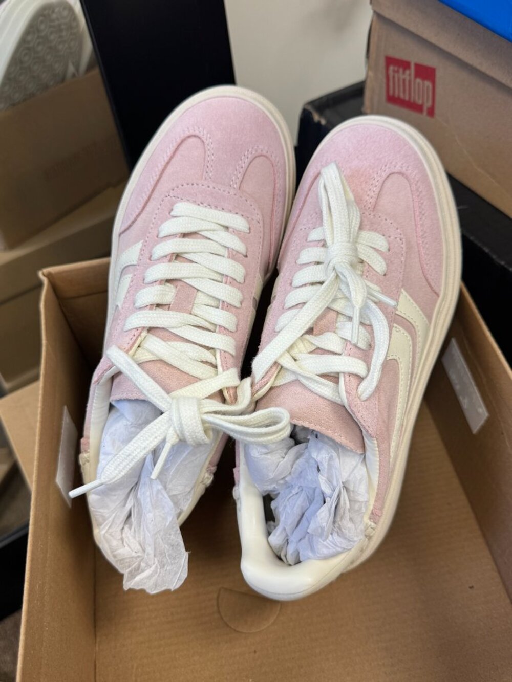 Steve Madden Dodge Pink Sneakers Size 9.5 - Picture 2 of 3